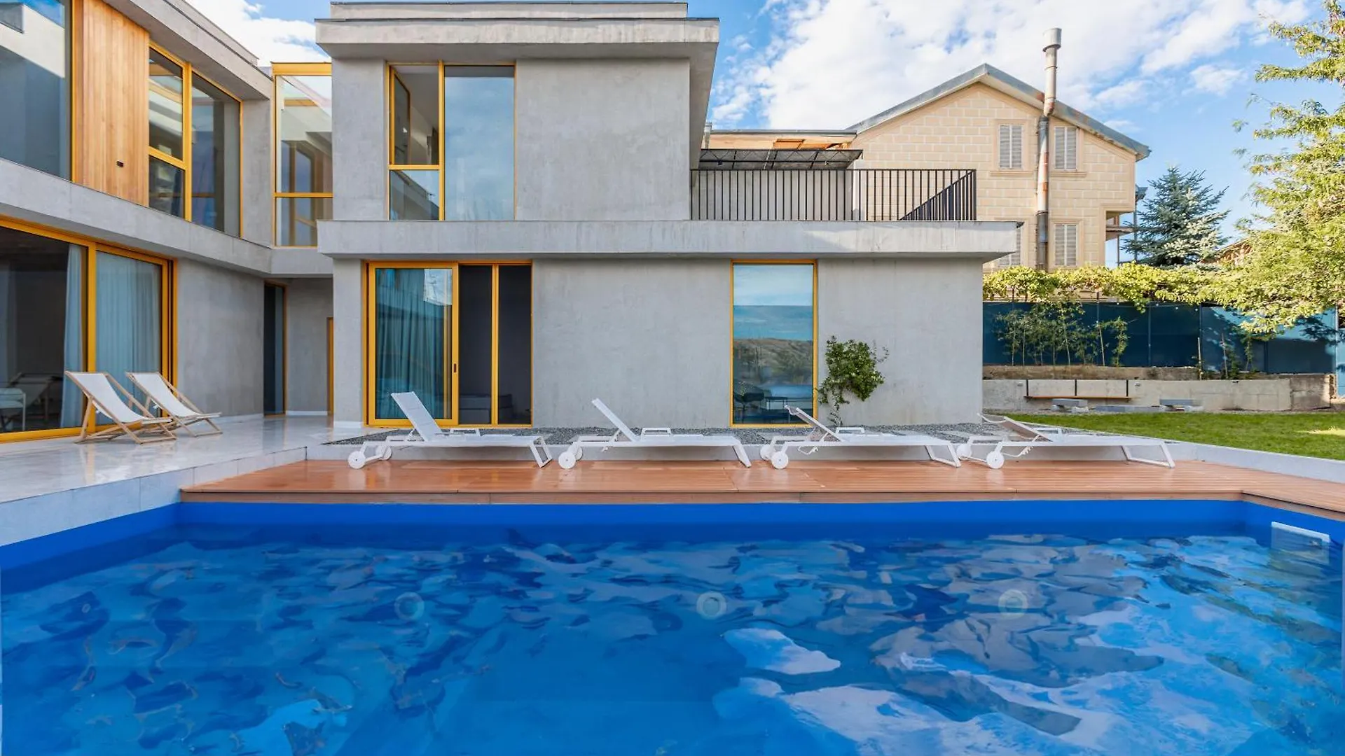 Villa Tabori Hill - 3Br Luxury Villa In Tbilisi
